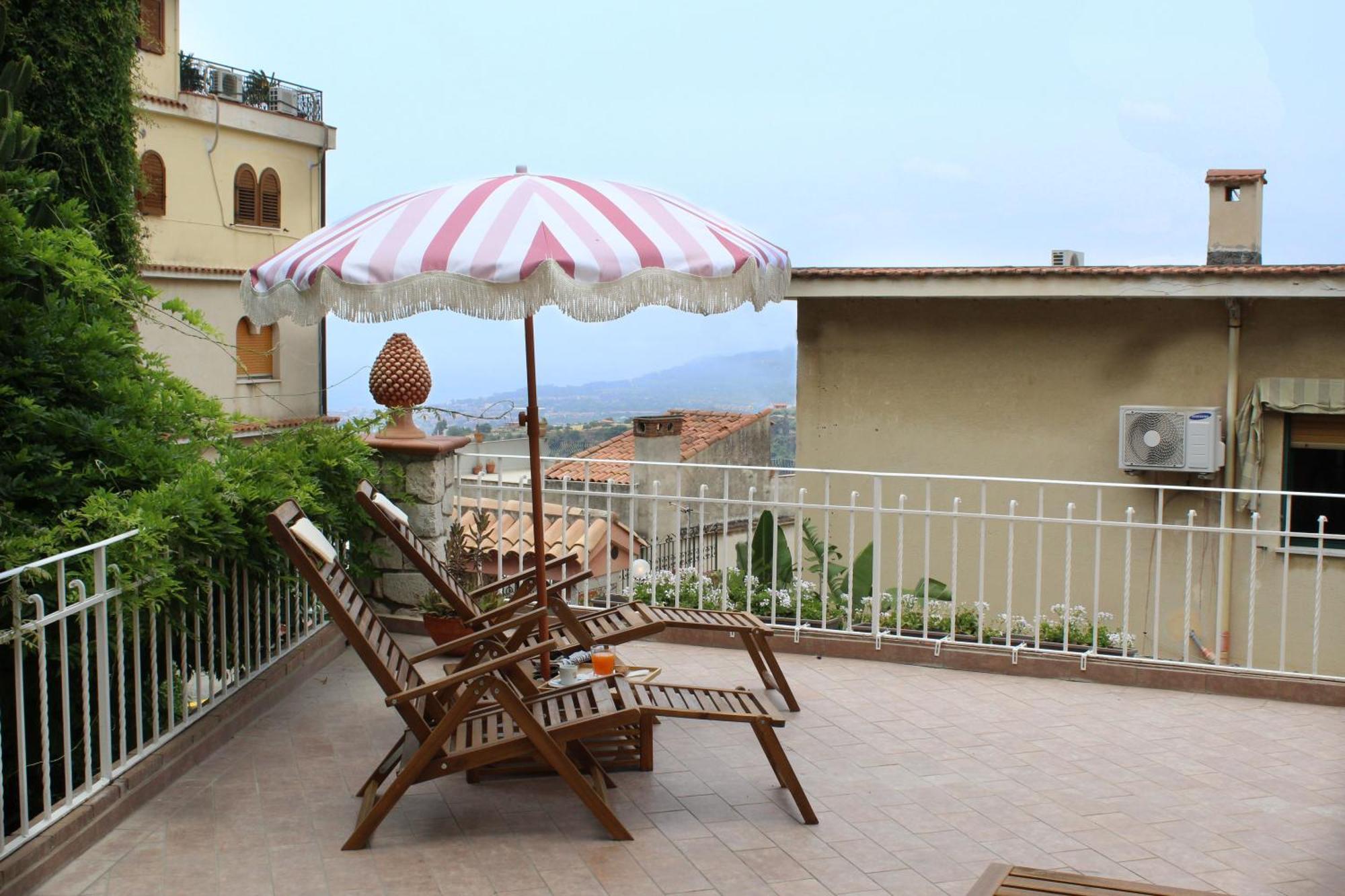 Donna Rosa - Your Home In Taormina Esterno foto