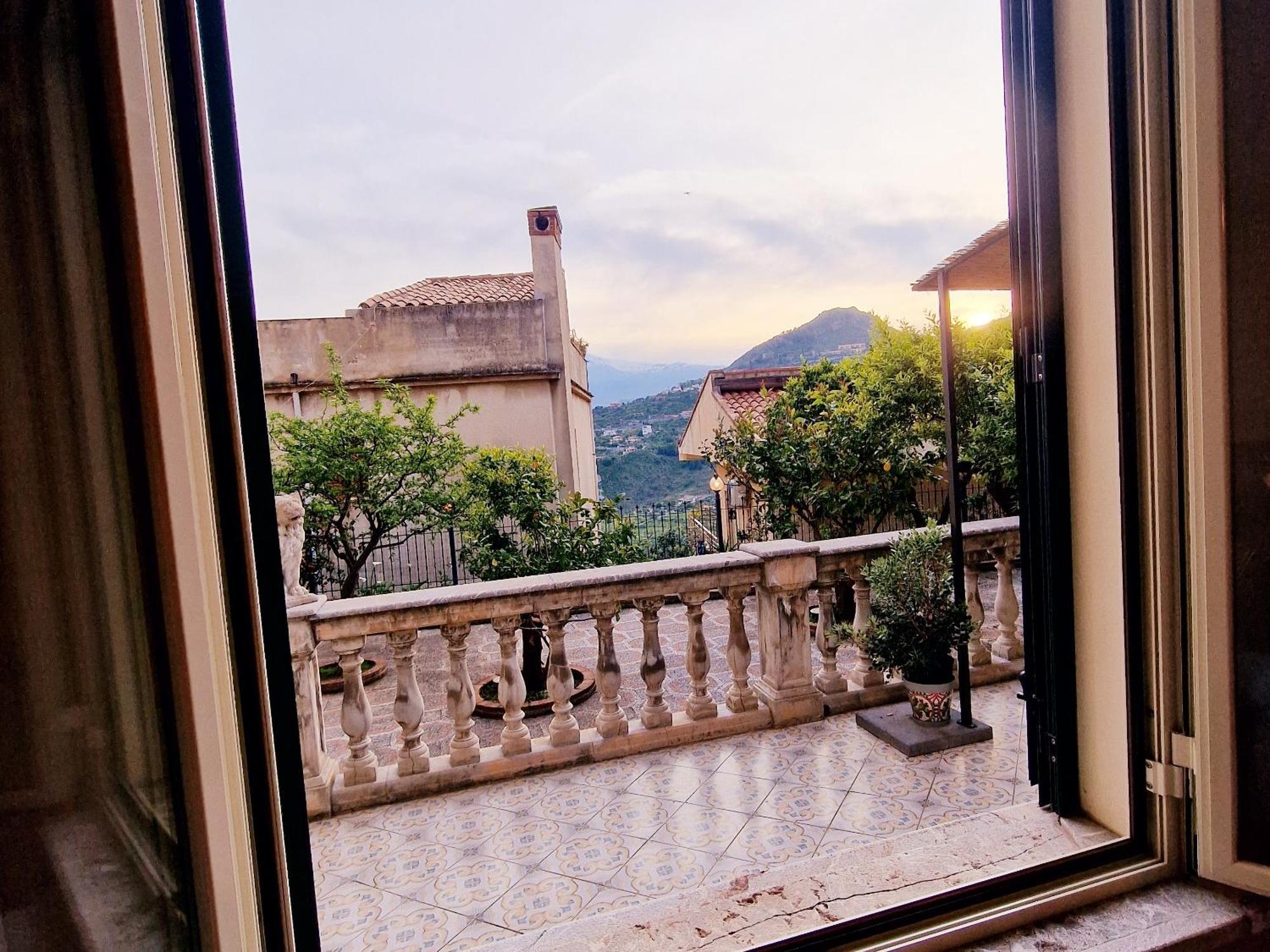 Donna Rosa - Your Home In Taormina Esterno foto